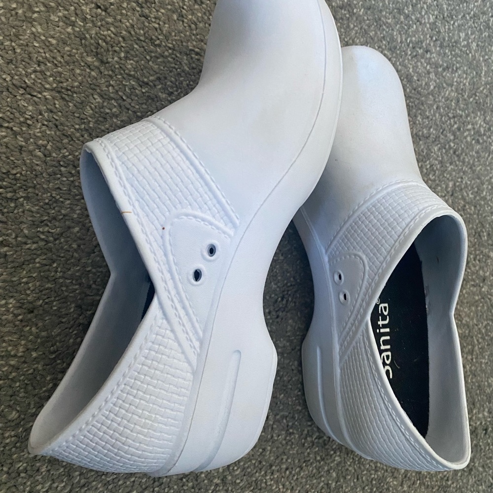 Nursing clogs. Only tried on!